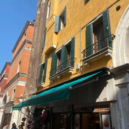 Antique Historical Apartman Velence